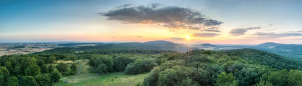 Horská krajina při západu slunce — Stock fotografie