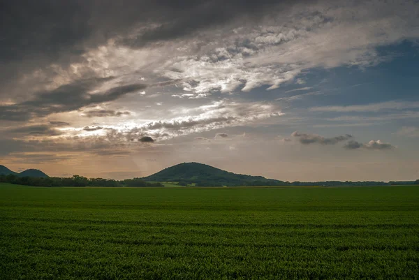 Sunset over hill — Stock Photo, Image