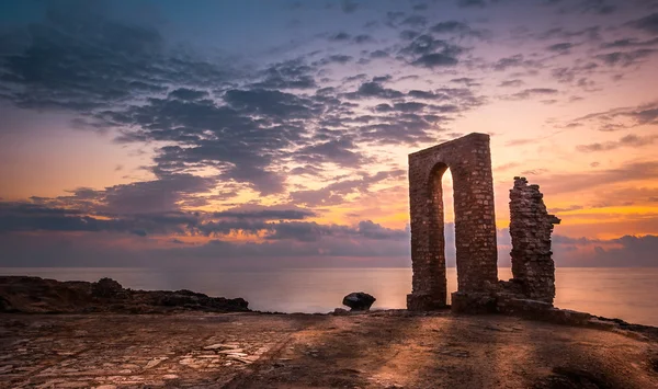 Denizin üzerinde gün batımı