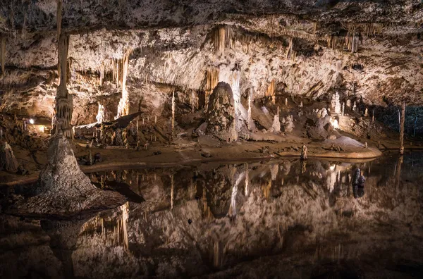 Внутри пещеры — стоковое фото