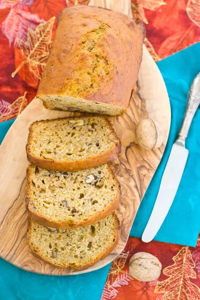 cevizli kek muz, kabak ve ceviz