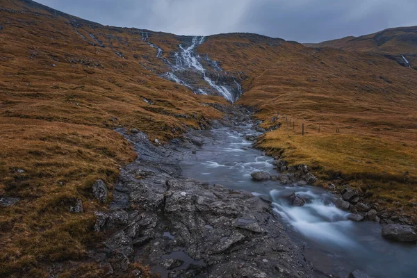 Vattenfall Saksunardalur Dalen Ligger Streymoy Färöarna November 2021 — Stockfoto