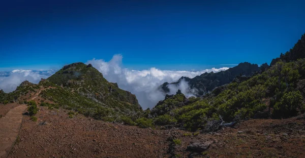Blick Vom Gipfel Des Pico Ruivo Auf Die Berghütte Und — Stockfoto