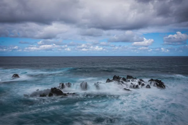 Porto Moniz Μεγάλη Έκθεση Βράχων Και Κυμάτων Στη Βουλκανική Ακτή — Φωτογραφία Αρχείου