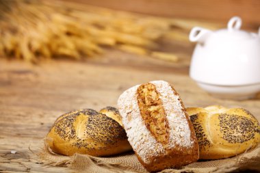 ekmek ve ahşap buğday