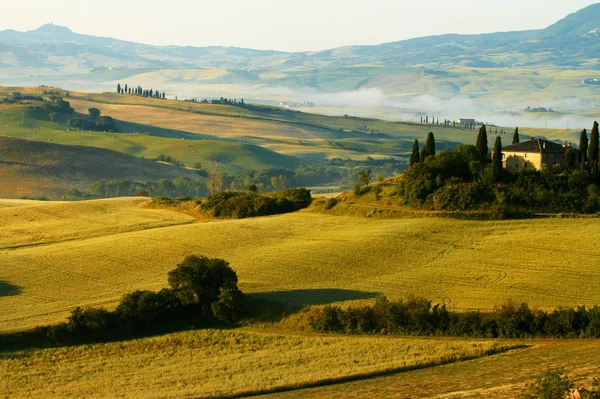 Сельская местность, Тоскана, Италия — стоковое фото
