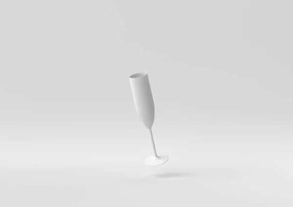 Bicchiere Vino Bianco Galleggiante Sfondo Bianco Idea Concetto Minimale Creativo — Foto Stock