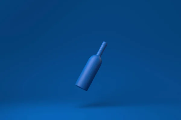 Blauwe Wijnfles Drijvend Blauwe Achtergrond Minimaal Concept Idee Creatief Monochroom — Stockfoto