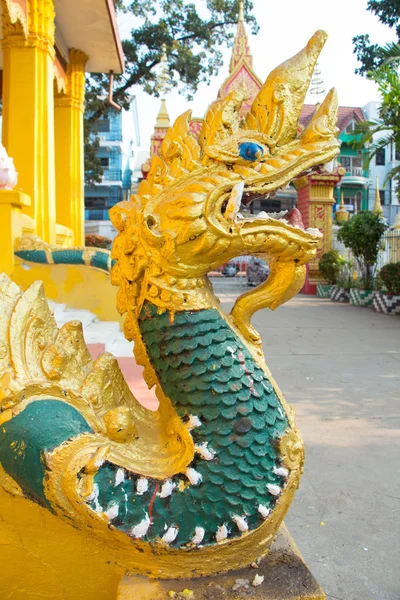 Naga, yılan Tanrı heykeli — Stok fotoğraf
