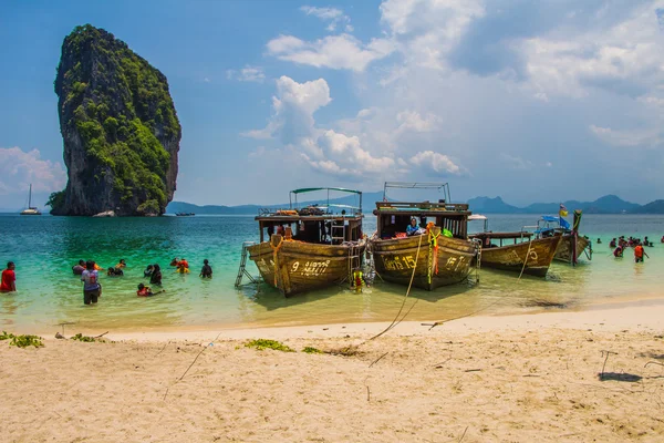 Rai feküdt beach krabi Thaiföld, Bernadett-öböl, a maya öbölben — Stock Fotó