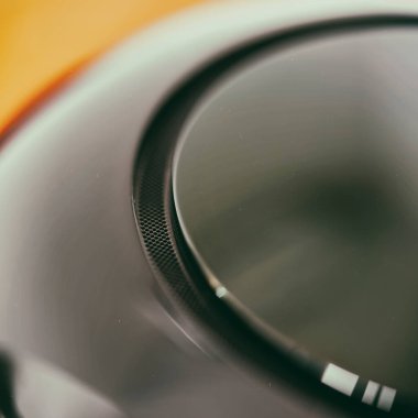 Mobil elektroniğin önde gelen markalarından birinin ses hoparlörü