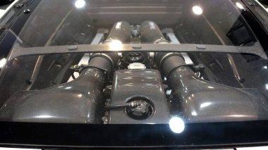 Torino, İtalya - 20 Haziran 2021: Torino Otomobil Müzesi 'ndeki bir spor arabanın arka tarafı