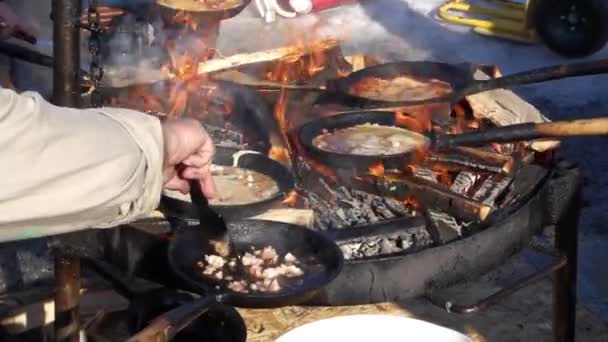 Video Cooking Creps Fat Pork Cracklings Cast Iron Pans High — Stock Video