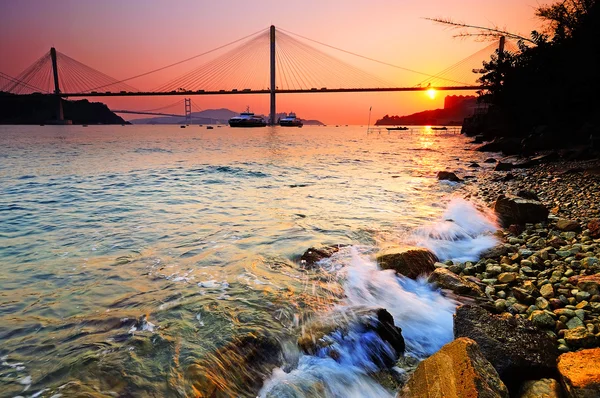 Ponte Ting Kau ao pôr do sol (Hong Kong ) — Fotografia de Stock