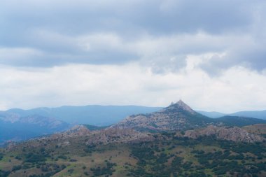 Kara-dag yanardağının manzarası 