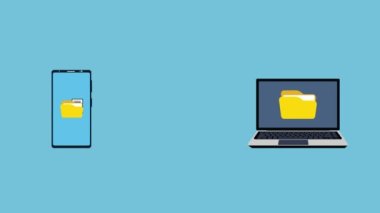 Cep telefonundan dizüstü bilgisayar 4K animasyonuna aktarılan veri. Dijital veri dönüşüm sistemi animasyon görüntüleri. Akıllı telefon ve veri dönüşümü kavramlı bir dizüstü bilgisayar 4K animasyonu. Düz hareket videosu