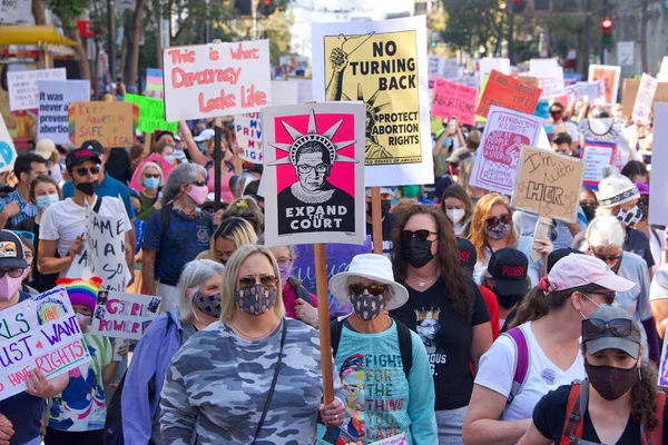 San Francisco Października 2021 Niezidentyfikowani Uczestnicy Marszu Kobiet Rzecz Praw — Zdjęcie stockowe