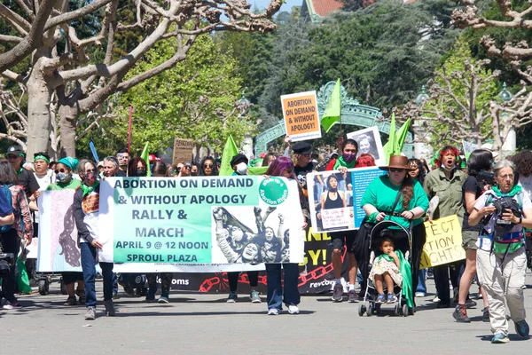 Berkeley Avril 2022 Des Participantes Non Identifiées Marchent Pour Droit — Photo