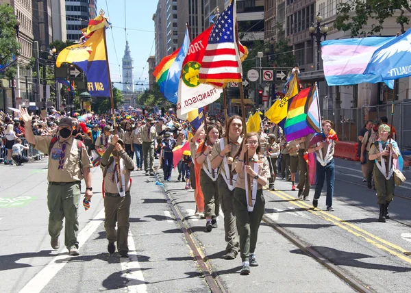San Francisco Června 2022 Neidentifikovaní Účastníci Slaví Přehlídce Homosexuálů San — Stock fotografie
