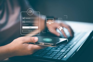 Siber güvenlik, giriş, kullanıcı, kimlik bilgileri güvenlik ve şifreleme, kullanıcıların kişisel bilgilerine güvenli erişim, güvenli internet erişimi ile sanal küresel akıllı telefonu elinde tutan kadın., 