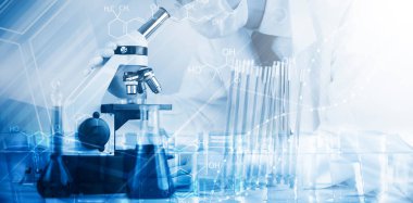 Virüs için mikroskopla çalışan biyokimya araştırmacısı Doktor Man, laboratuvar camlarında tasarım için kimyasal sıvı içeren deneysel sonuçların tarihçesini yazdı..