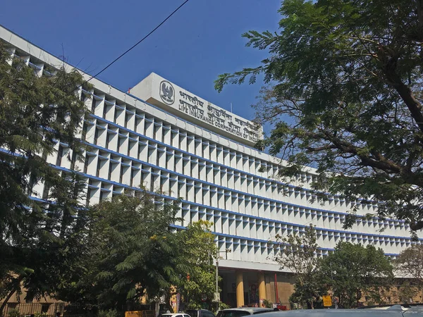 02 10 2020 HAYAT İNSANLIK MUMBAI Maharashtra INDIA 'NIN YOGAKSHEMA JEEVAN BIMA MARG, NARIMAN POINT MUMBAI Maharashtra