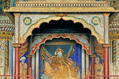 09: 14 2009 Thanjavur Maratha Sarayı Darbar Resim Salonu; Thanjavur; Tamil Nadu; Hindistan