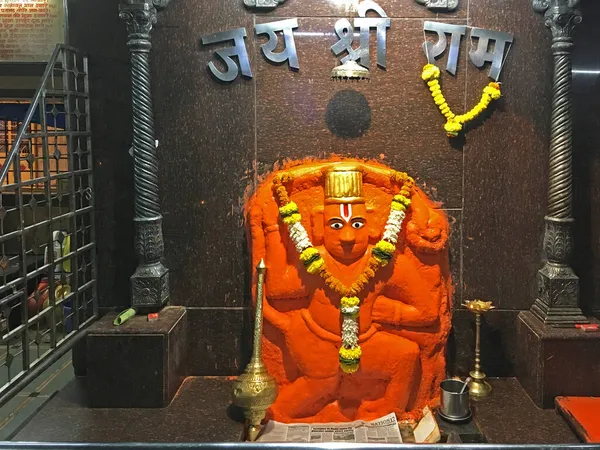 2021 Vintage Πέτρα Maruti Hanuman Επικαλυμμένα Sindoor Στην Πλευρά Hanuman — Φωτογραφία Αρχείου
