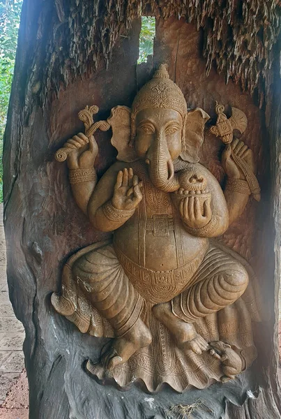 2021 Ganesh Carved Big Dreef Wood Log Ground Diveagar Beach — Stock Photo, Image