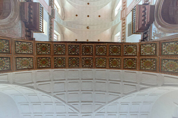 06 09 2009 Отличный интерьер церкви Святого Франциска Ассизского, построенной в 1661 году н.э., Старый Гоа Индия