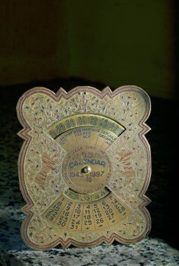 29 Nisan 2011 Vintage-Large Vintage 100 Yıl Takvimi 1943-1997 Daimi Takvim Elleri