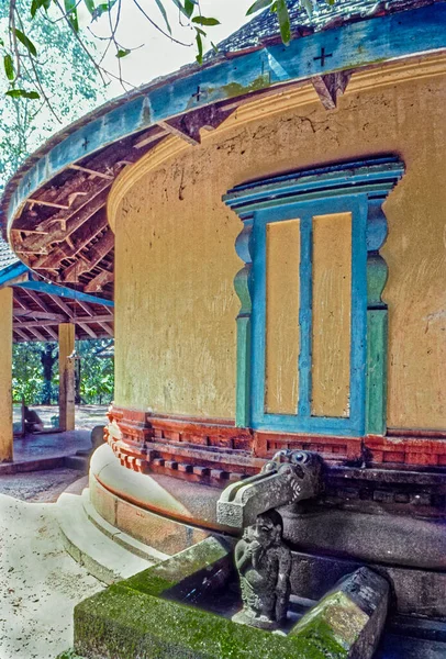 Apr 2020 Vintage Gomukh Water Gargle Temple Kerala India — 스톡 사진
