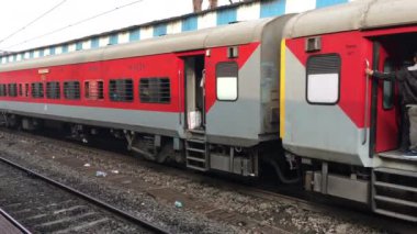 217 2021 Rajendra Nagar Patna Lokmanya Tilak Trenleri Kalyan Junkshun 'dan Kalyan Maharashtra Hindistan Platformu' na.