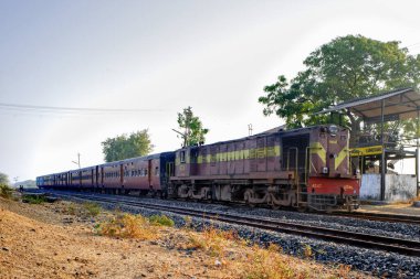 01 05 2009  Train Arriving at Lunidhar Railway station Lunidhar near mota devalia district Amreli-Saurasgtra Gujrat INDIA.