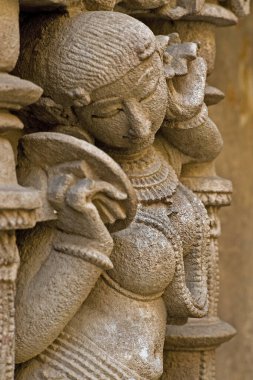 03 04 2019 Nayika Taş oymacılığı Rani Ki Vav Ranki Vav Adım İyi Adım Patan Gujarat Hindistan Asya