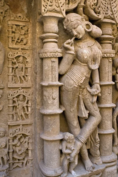 2019 Nayika Stone Carving Rani Vav Ranki Vav Stap Goed — Stockfoto