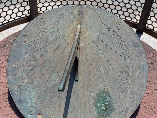 2022 Vintage Sundial Rani Baug Veer Mata Jijbai Bhonsle Udyan — Stock Fotó