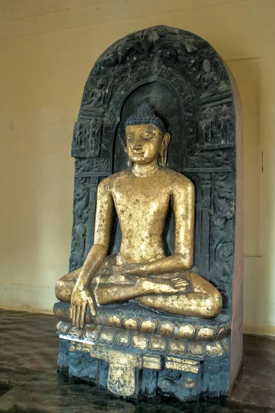 2008 Κολοσσιαίο Άγαλμα Του Βούδα Στο Bhumisparsha Mudra Της Γης — Φωτογραφία Αρχείου