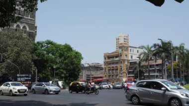 04 18 2022 D Yolu Trafik Hutatma Chowk Fort Mumbai Maharashtra Hindistan