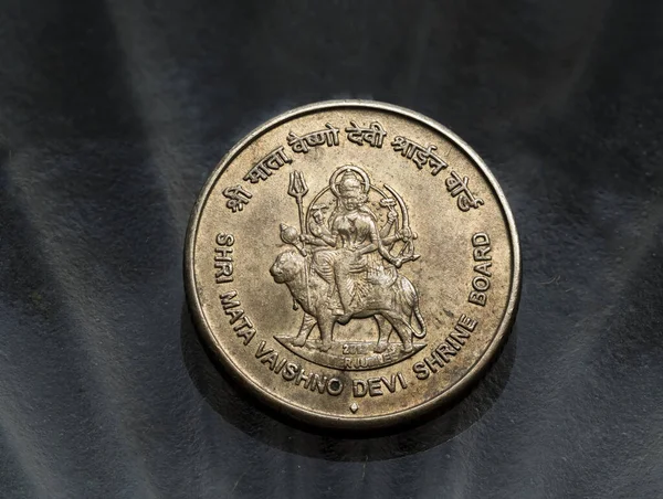 2022 Fem Rupier Shri Mata Vaishno Helgedom Styrelse Pooja Coin — Stockfoto