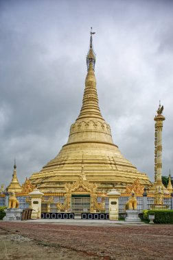 08 28 2008 Mahasukhamdada Chin Thargyi Pagoda Burma Tapınağı Kushinagar Uttar Pradesh Hindistan.