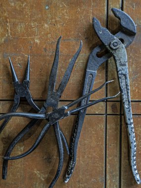 31 Ağustos 2019 Vintage Pliers Koleksiyonu stüdyosu Kalyan maharashtra Hindistan 'ı vurdu