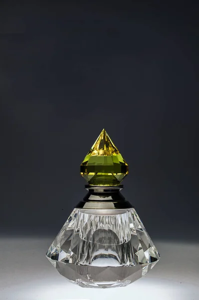 2004 Perfume Crystal Bottle Home Lokgram Kalyan Maharashtra India — Stock Photo, Image