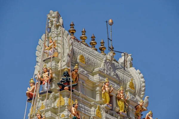 2013 Gopuram Many Figures Lord Vishnu Richly Decorated Top Kanak — Foto Stock