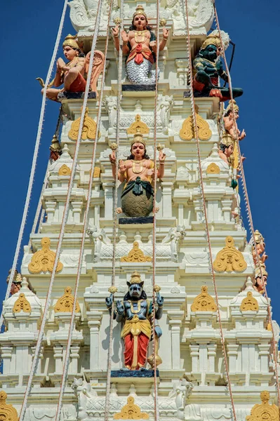 2013 Gopuram Many Figures Lord Vishnu Richly Decorated Top Kanak — Stock fotografie