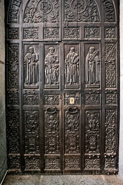 2009 Detalle Antigua Puerta Madera Interior Basílica Bom Jesus Iglesia — Foto de Stock