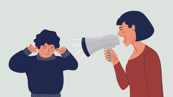 Kadın çocuğa megafona doğru bağırıyor. Çocuk elleriyle kulaklarını kapatır ve ağlar. Aile içi şiddet kavramı. Annem ağlayan oğluna bağırıyor. Anne çocuğu azarlar. Vektör düz resimleme