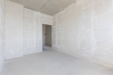 Dairenin içi gri renklerle süslenmemiş.