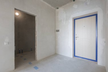 Dairenin içi gri renklerle süslenmemiş.