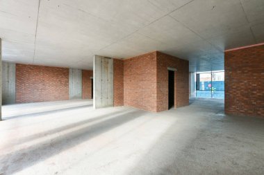 Dairenin içi gri renklerle süslenmemiş.